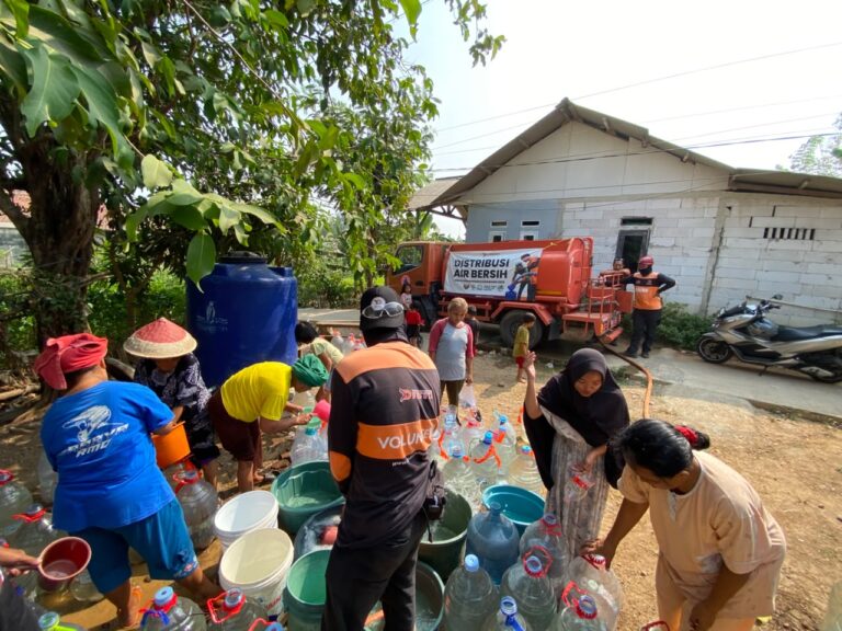 9.000 Liter Air Bersih Tersalurkan, Hadirkan Harapan bagi 400 Warga di Karawang